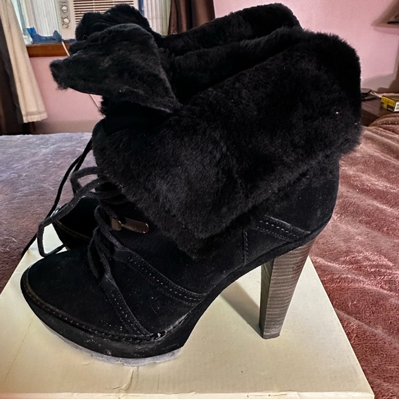 Coach Sidney Kidsuede Booties size 8. Style Q692 black - Picture 10 of 14